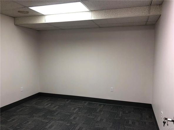 42 S 3rd St, Easton, PA 18042